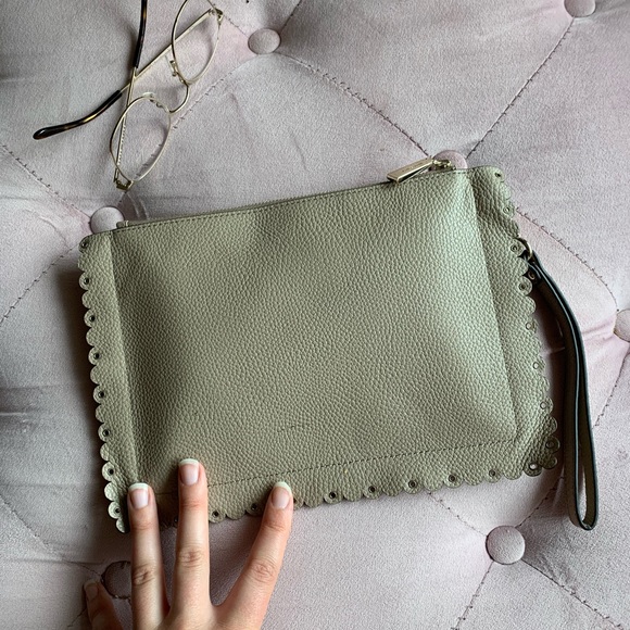 Michael Kors clutch - Picture 2 of 4